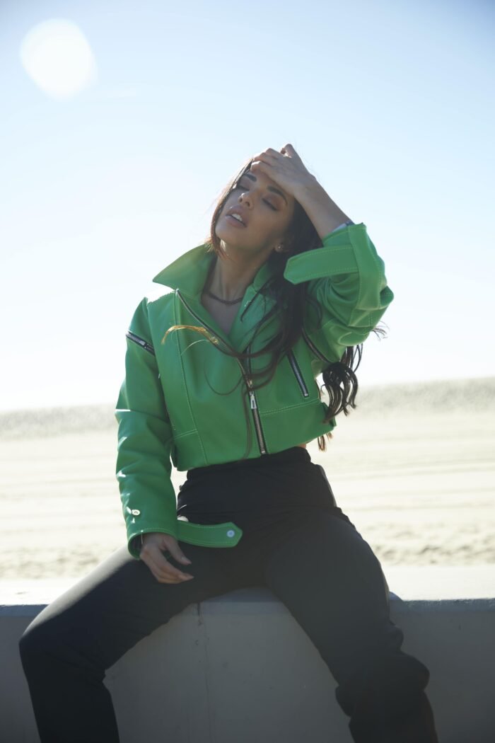 GREEN LEATHER JACKET WITH REMOVABLE SLEEVES - Image 3